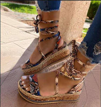 Load image into Gallery viewer, Sandals Women's New Thick Bottom Strappy Snake Print Sandals