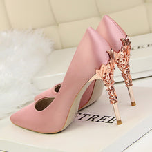 Load image into Gallery viewer, Metal Heel Flower High Shoes Silk Elegant Pumps Women Heels Shoes - nevaehshalo