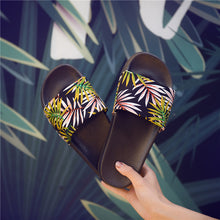 Load image into Gallery viewer, Forest Bamboo Shoes Woman Badslippers Summer Indoor Slippers Zapatos De Mujer Beach Flip Flops Bathroom Home Slippers - nevaehshalo
