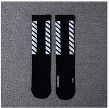 Load image into Gallery viewer, 7autumn men&#39;s fashion cotton socks striped street skateboard socks for men 3colors Retail - nevaehshalo
